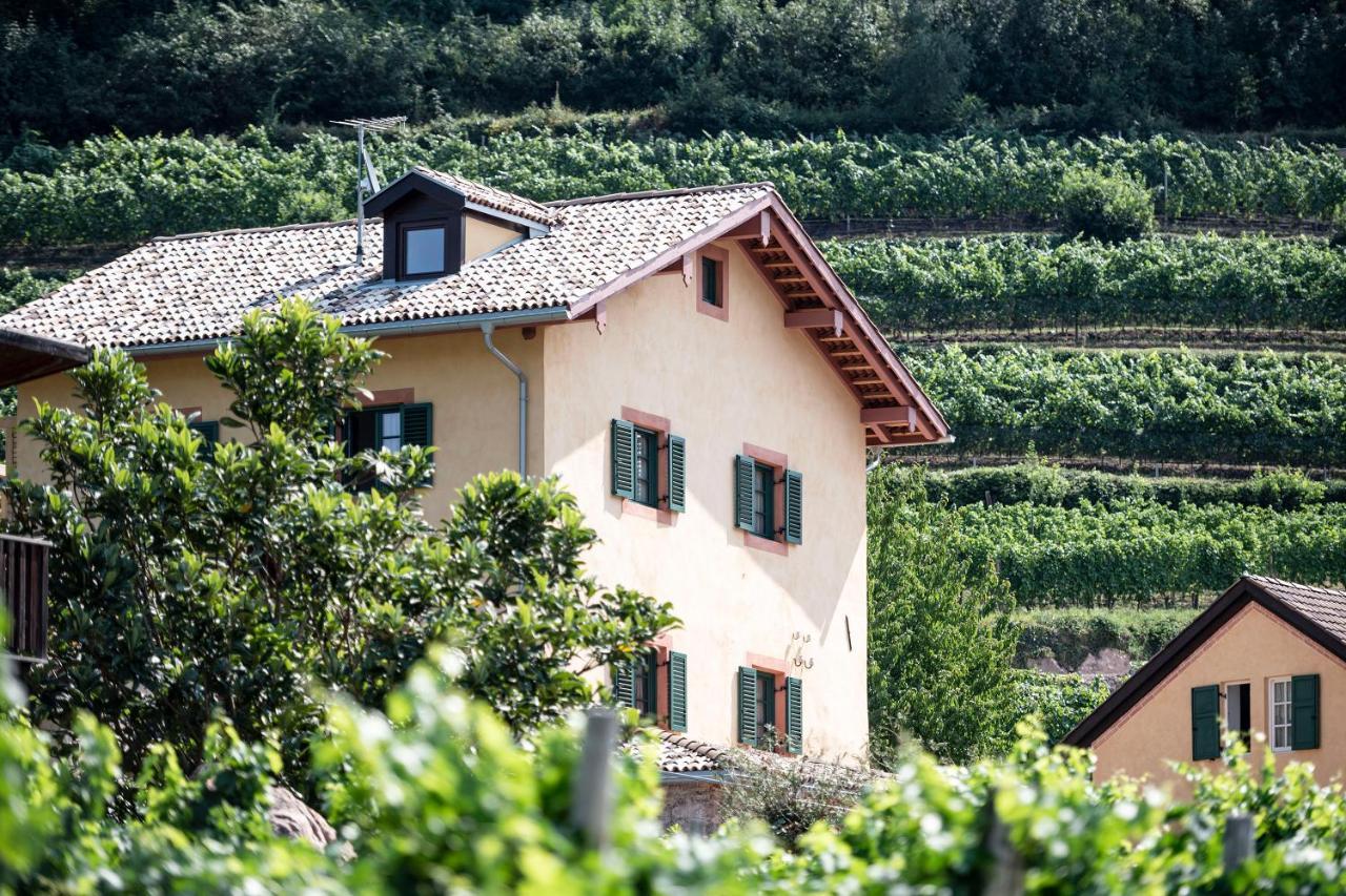 Апартаменти Weingut Kornell - Schafferhaus Cosmas Und Zeder Терлано Екстер'єр фото